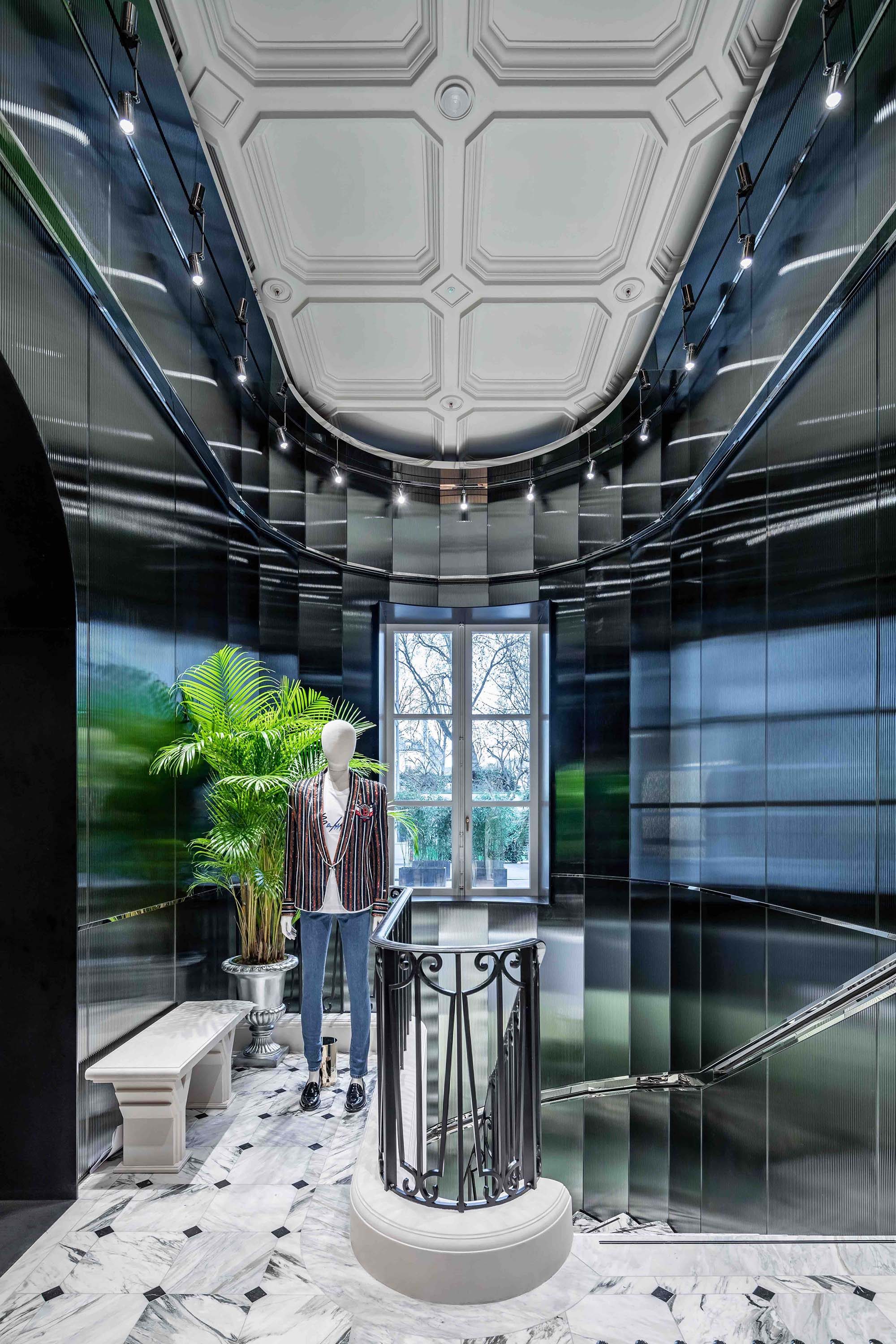 2019_02_Balmain_ParisStore_©DiegoDePol_00209